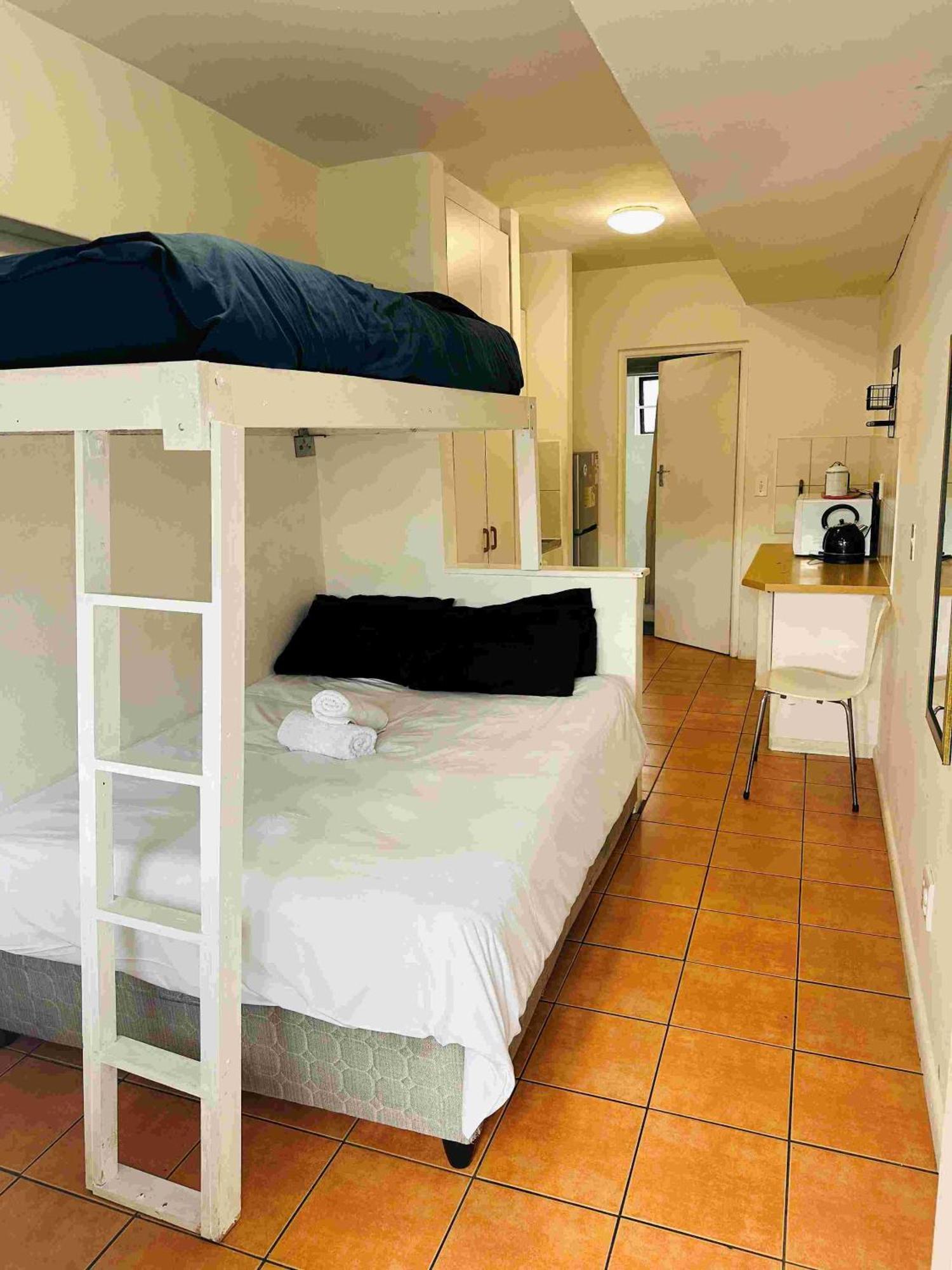 Green Elephant Backpackers Kapstadt Exterior foto